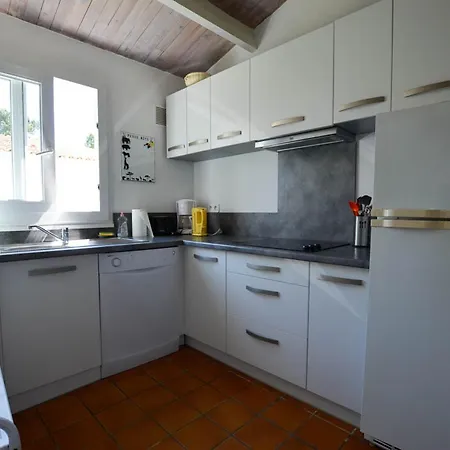 3 Pieces Avec Wi-fi Et Parking, Proche - La Palmyre - Fr-1-705-59 * Les Mathes