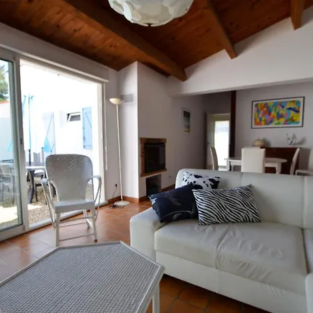 3 Pieces Avec Wi-fi Et Parking, Proche - La Palmyre - Fr-1-705-59